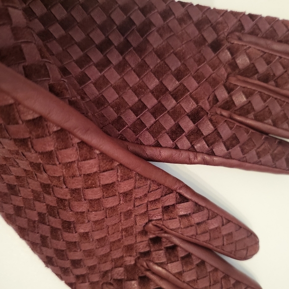 Leather Gloves Danier nwt plum burgundy deep red genuine NEW size XS - Picture 9 of 12